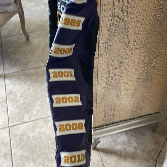 Lakers Leather NBS Championship jacket - Picture 4 of 8